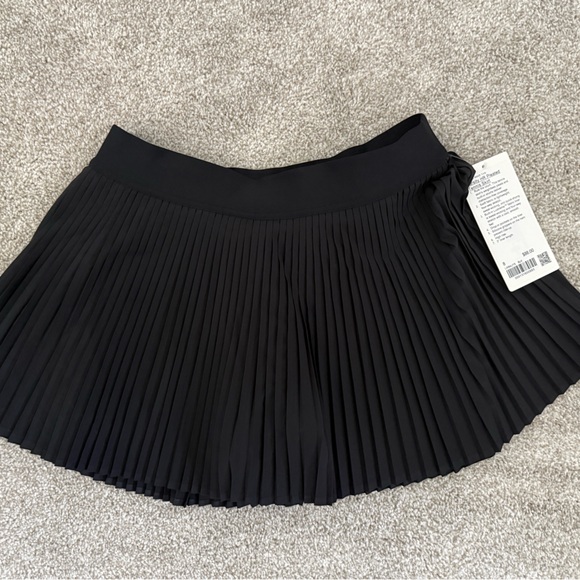 Lululemon Athletica Black Tennis Skirt - Picture 1 of 3